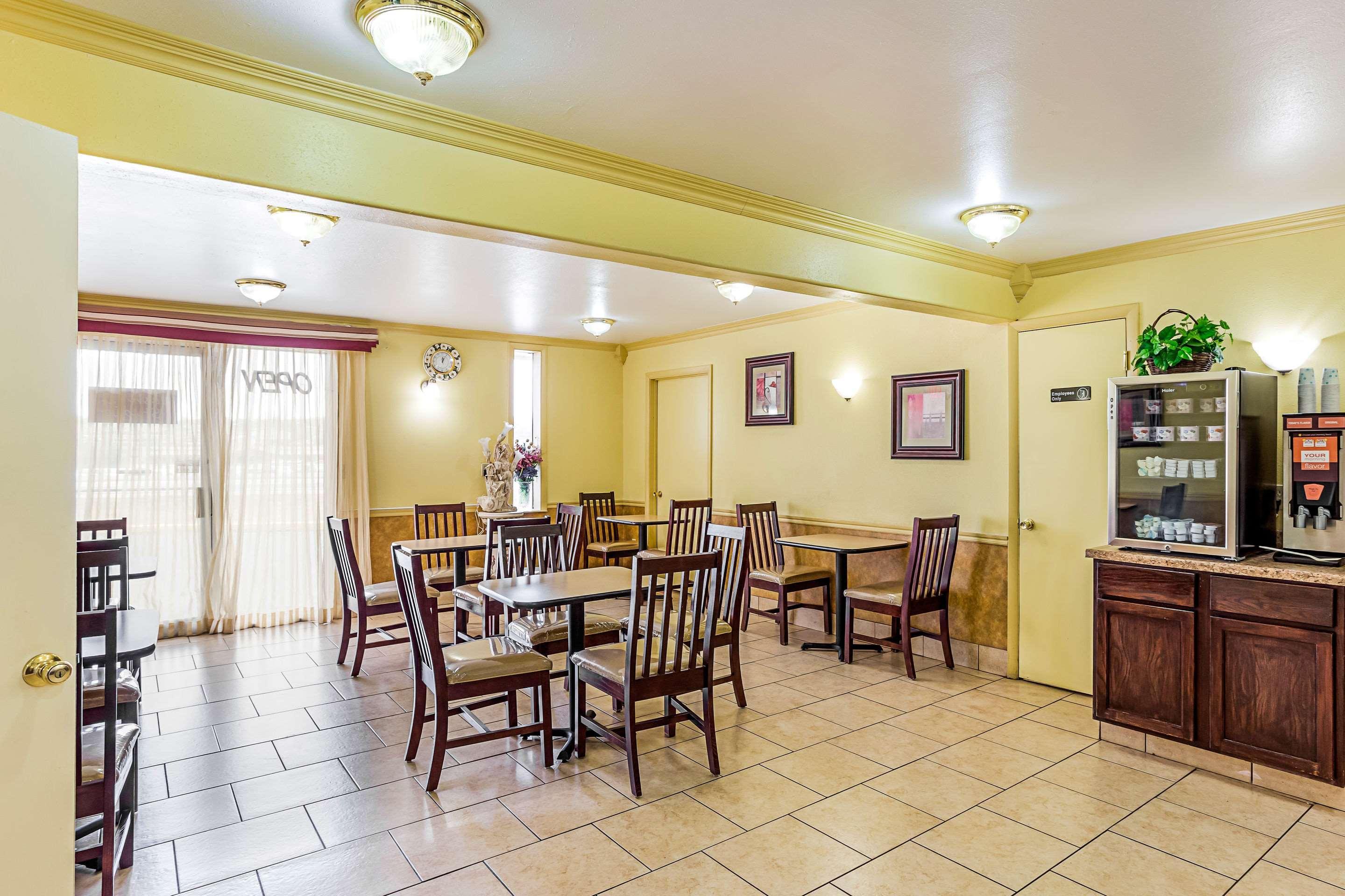 Econo Lodge Mcalester Buitenkant foto