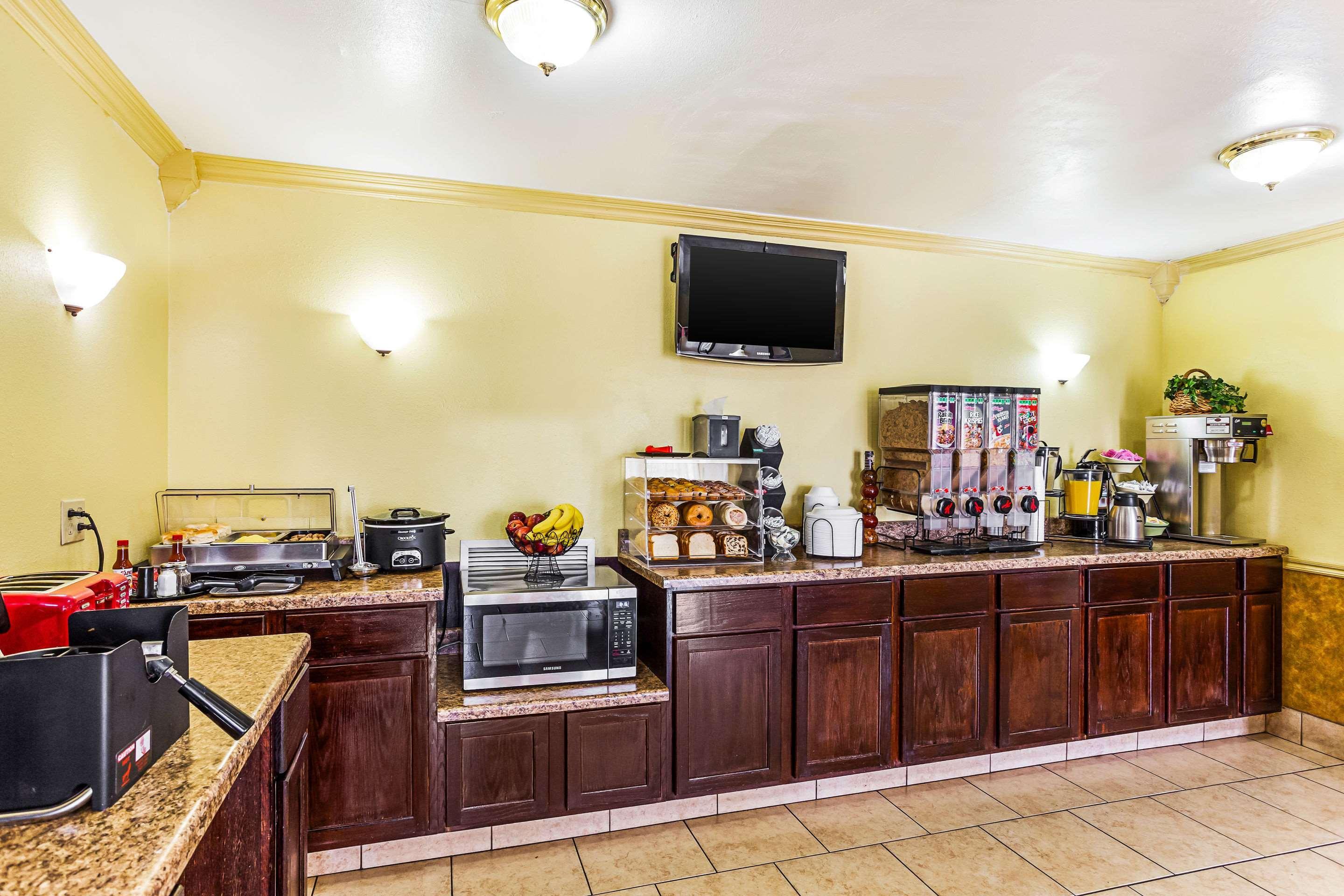 Econo Lodge Mcalester Buitenkant foto