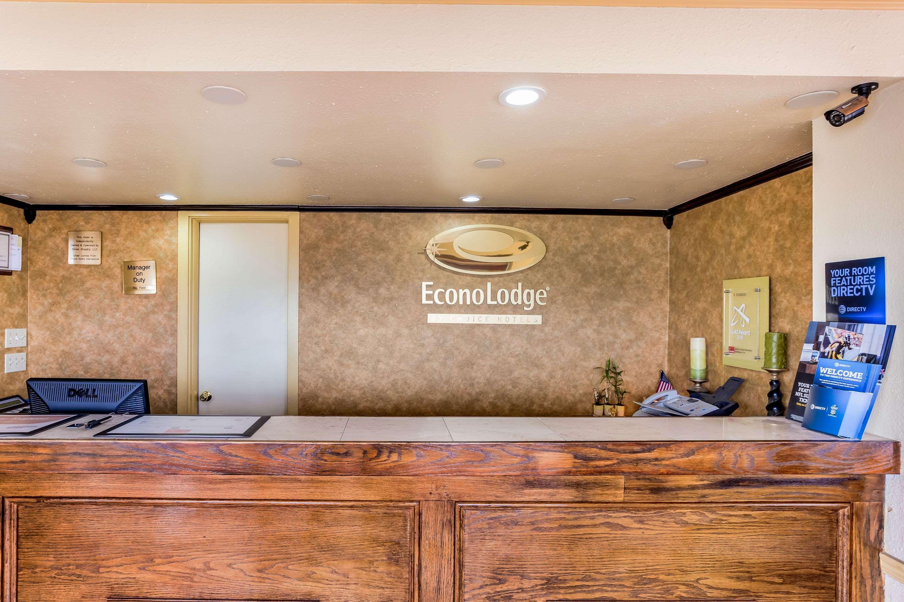 Econo Lodge Mcalester Buitenkant foto
